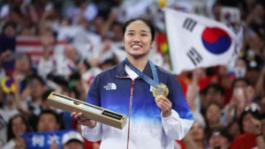 Pemain bulu tangkis Korea Selatan memenangkan medali emas Olimpiade yang bersejarah