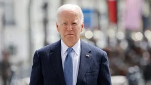 Biden tercekat mengingat Beau Biden sembari mencaci-maki komentar Trump