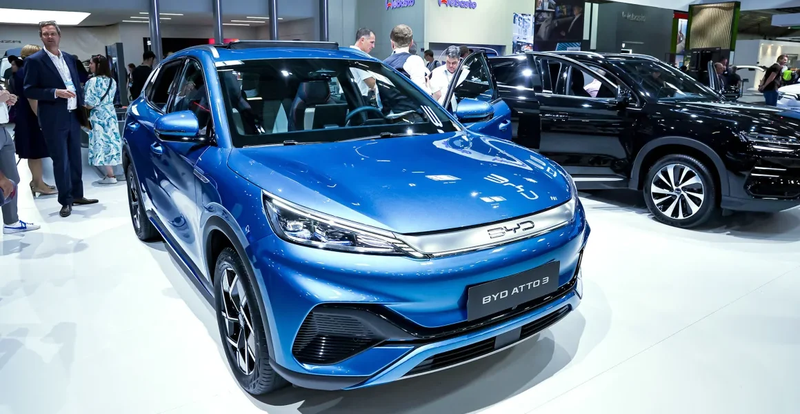 Berita Pemasaran BYD Tiongkok menjual lebih banyak mobil listrik daripada Tesla