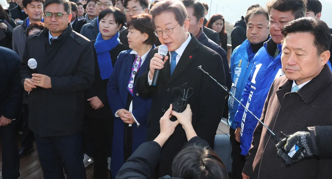 Kabar Kesehatan Pemimpin oposisi Korea Selatan baru pulih dari operasi setelah ditikam di leher