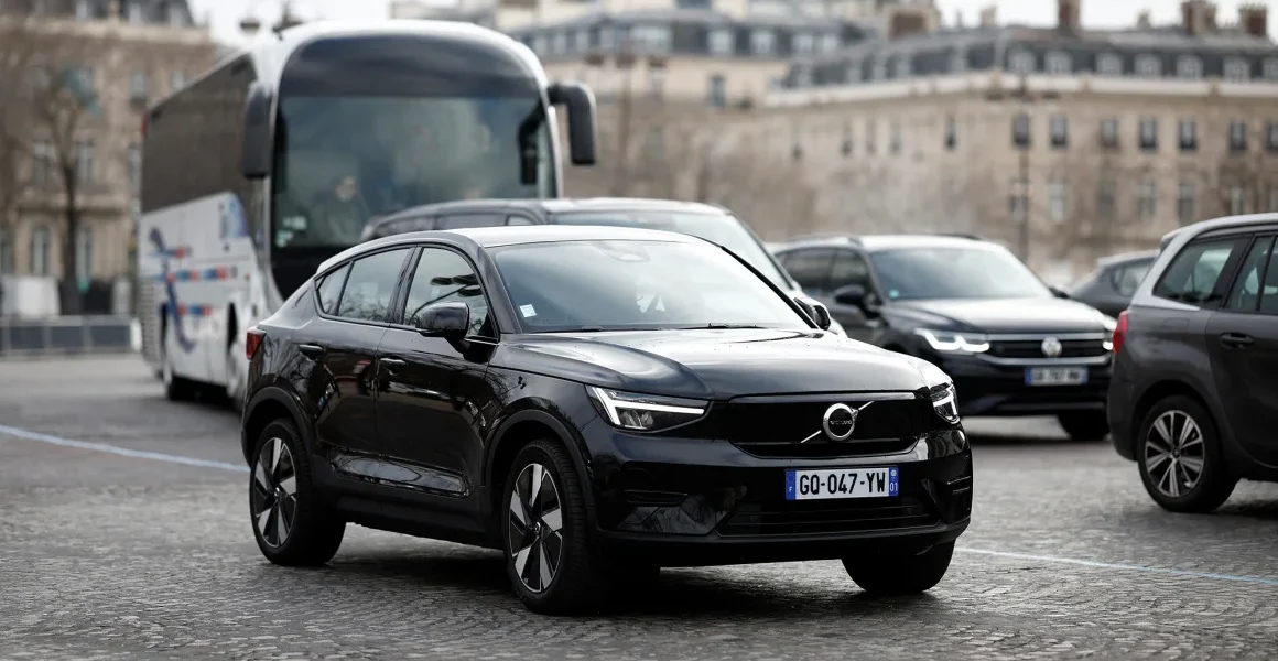 Kenaikan Tarif SUV, jangan ampun! Paris memilih untuk menaikkan tarif parkir tiga kali lipat untuk mobil besar dan kuat