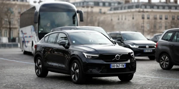 Kenaikan Tarif SUV, jangan ampun! Paris memilih untuk menaikkan tarif parkir tiga kali lipat untuk mobil besar dan kuat