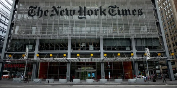 Kritikan Rakyat The New York Times menghadapi tentang Donald Trump