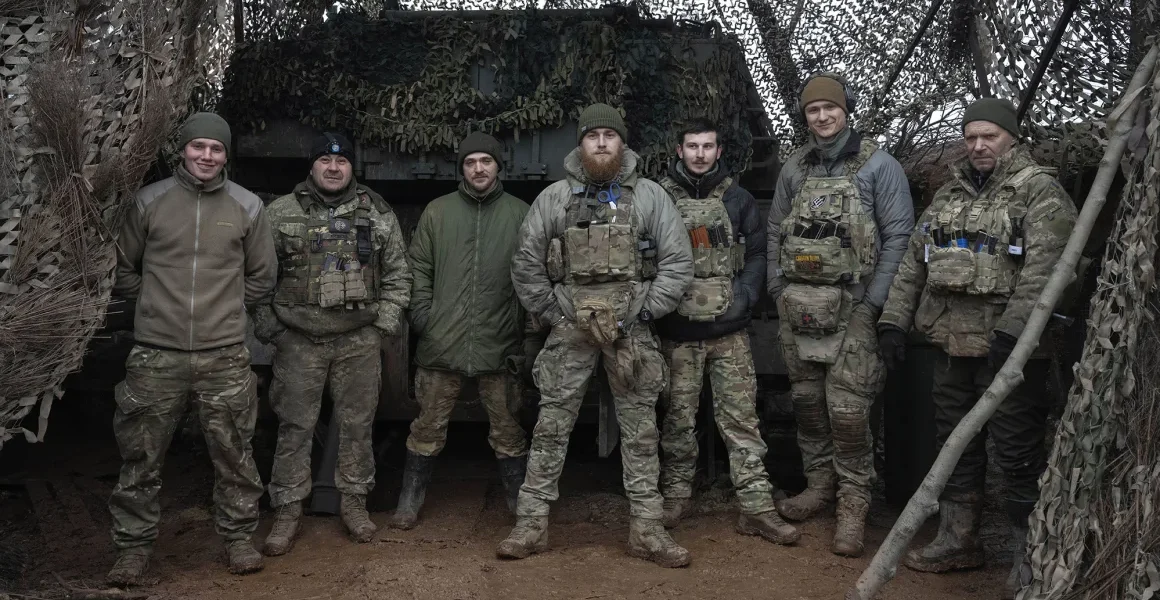 AS mencabut larangan pengiriman senjata ke brigade Azov Ukraina