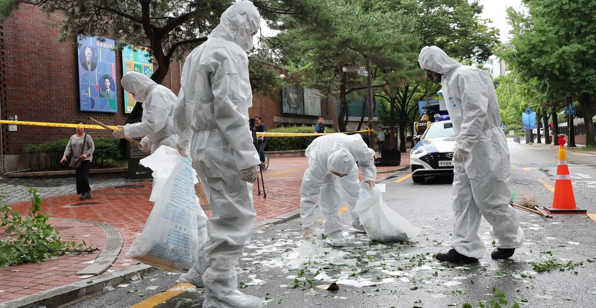 Balon sampah Korea Utara jatuh di dekat kantor kepresidenan Korea Selatan