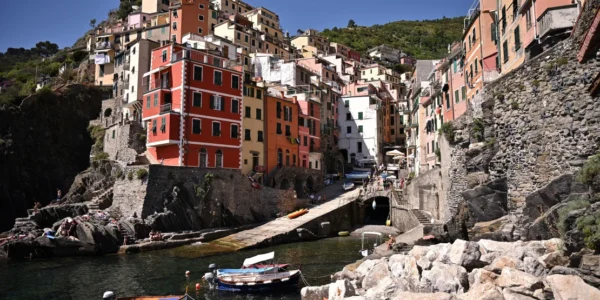 'Jalan Cinta' yang terkenal di Italia dibuka kembali setelah lebih dari 12 tahun