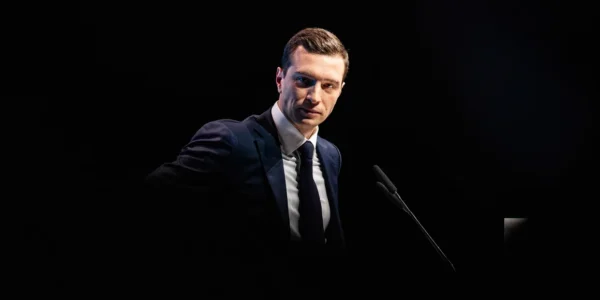 Siapakah pria berusia 28 tahun yang bersaing untuk menjadi PM Prancis