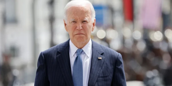 Biden tercekat mengingat Beau Biden sembari mencaci-maki komentar Trump